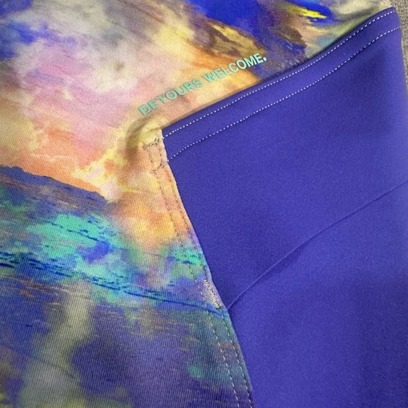 Lululemon Cargo Super High Rise Tight Size 8 - Picture 10 of 10